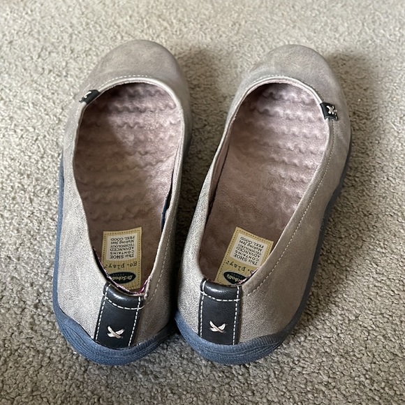 Dr Scholls flats. In great shape and in like new condition! - Picture 4 of 4